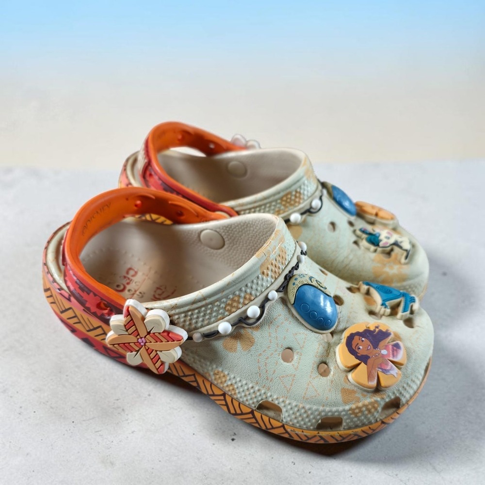Disney Moana Classic Crocs Clogs Kids Toddler Size C 11 USED